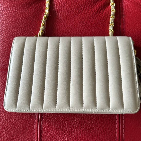 Vtg Chanel Victory Hook P.K. 3940 70-80’s cream leather shoulder bag - Picture 5 of 16